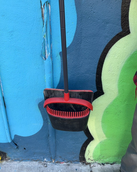 Standing Dustpan