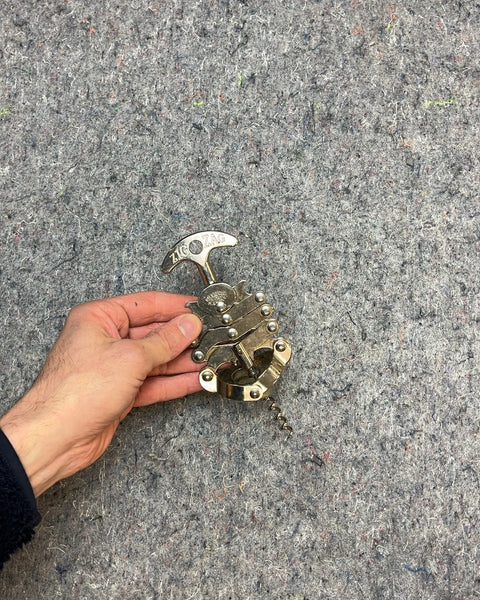 Zig Zag Metal Accordion Corkscrew