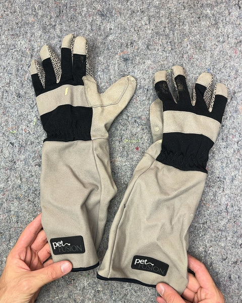 Pet Fusion Animal Handling Gloves, Size L