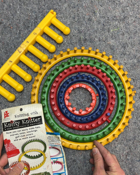 Knifty Knitter Loom Set