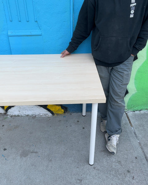 IKEA LINNMON / ADILS Desk / Table, W59xD29xH29"