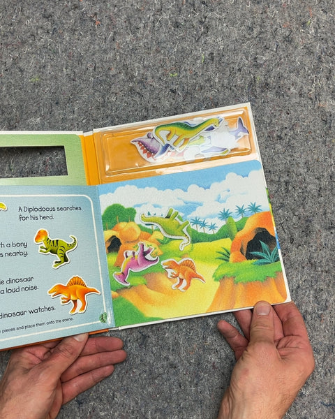 Play Felt Dinosaurs Book