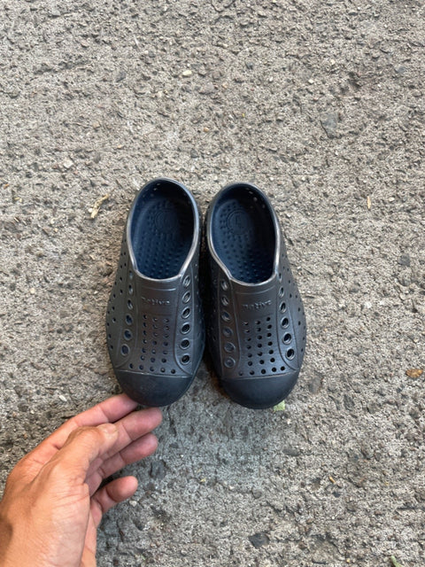 Native Jefferson Slip-one , Sz 7