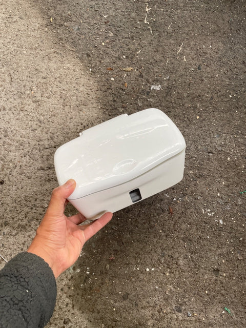 OXO Asswipe Box