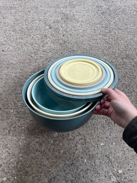 Pastel Mixing Bowl Set with Lids