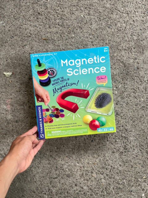 Thames & Kosmos Science Kit