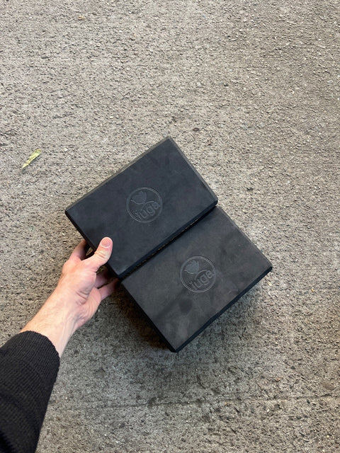 Two Iuga Yoga Blocks
