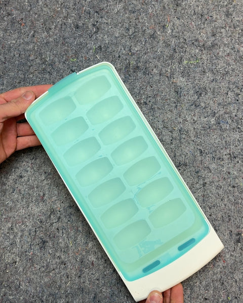 Ice Cube Tray with Lid