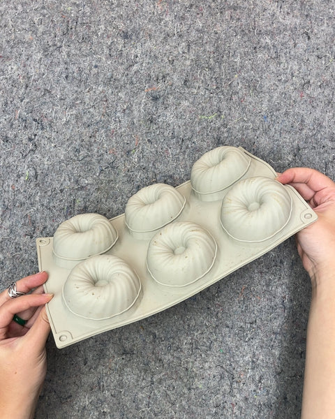 Silicone Bundt Cake Pan