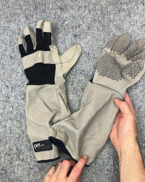 Pet Fusion Animal Handling Gloves, Size L