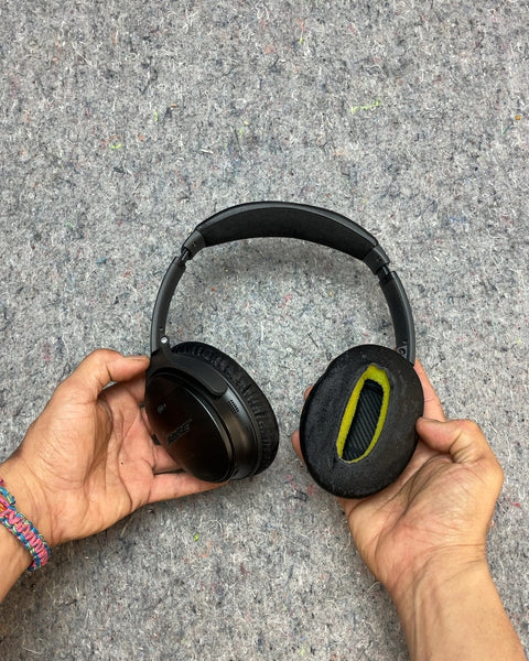 Bose QuietComfort 35 Wireless Headphones, Works Needs Earmuff Replacement